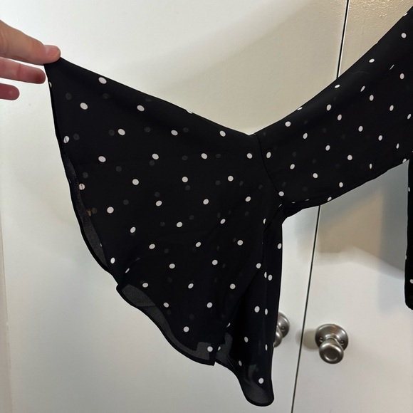 Forever 21 Black Top with White Dots Size XL - Picture 2 of 10